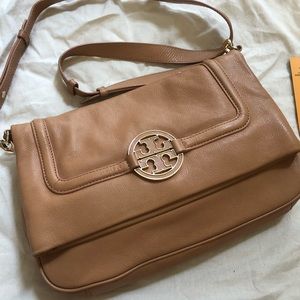 ⚠️SOLD⚠️Tory Burch Messenger Crossbody Bag